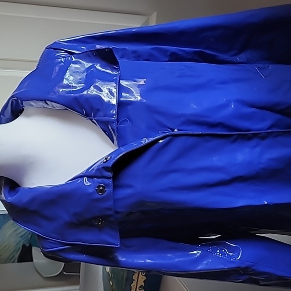 Raincoat size M  from Dennis basso, blue, patent PU, shiny! Striped l… - Picture 4 of 9